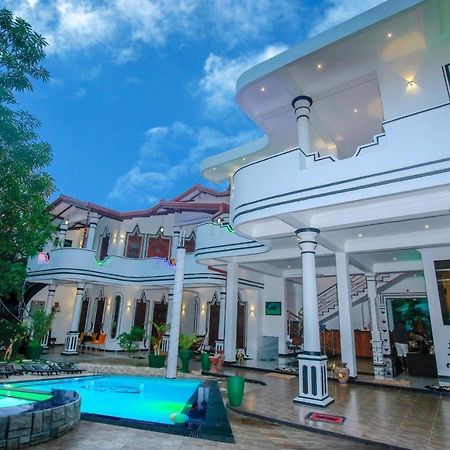 Hotel River Front Тіссамахарама Екстер'єр фото
